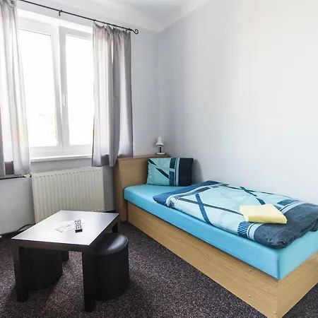 Garni Tachov 타호프